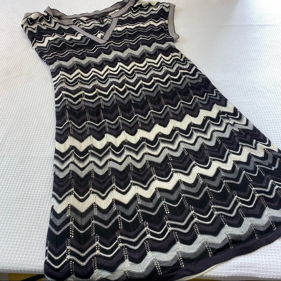 BCBGMaxazria Black & Cream Knit Pattern Mini Dress Fully Lined Size XSmall - Picture 7 of 14